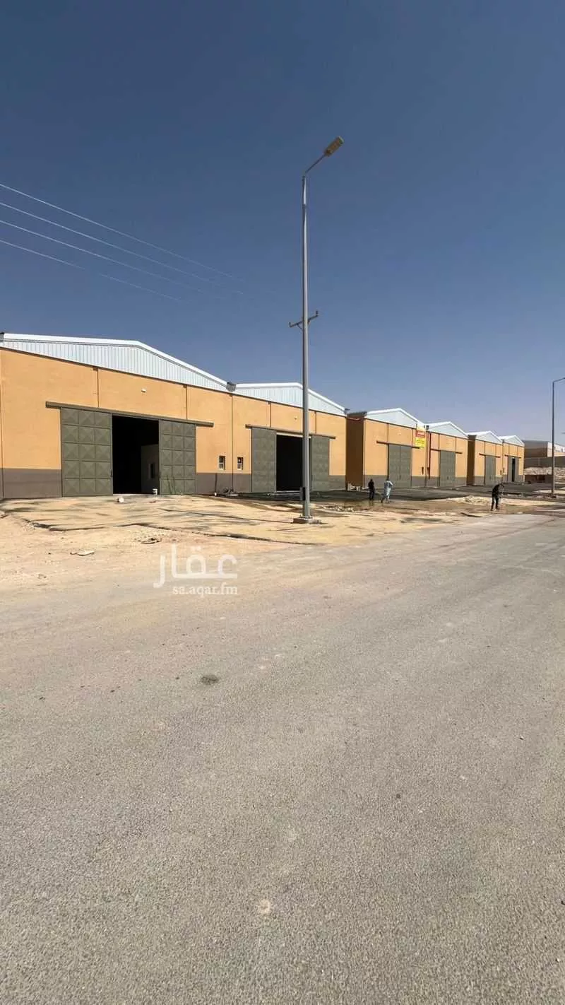 مستودع 3000 م² في بنبان 2