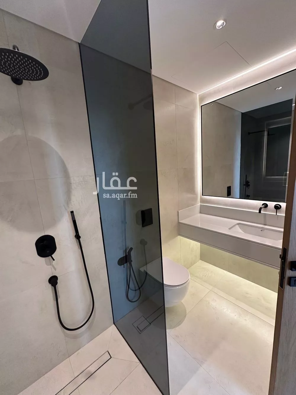 شقة 3 غرف في التعاون 5