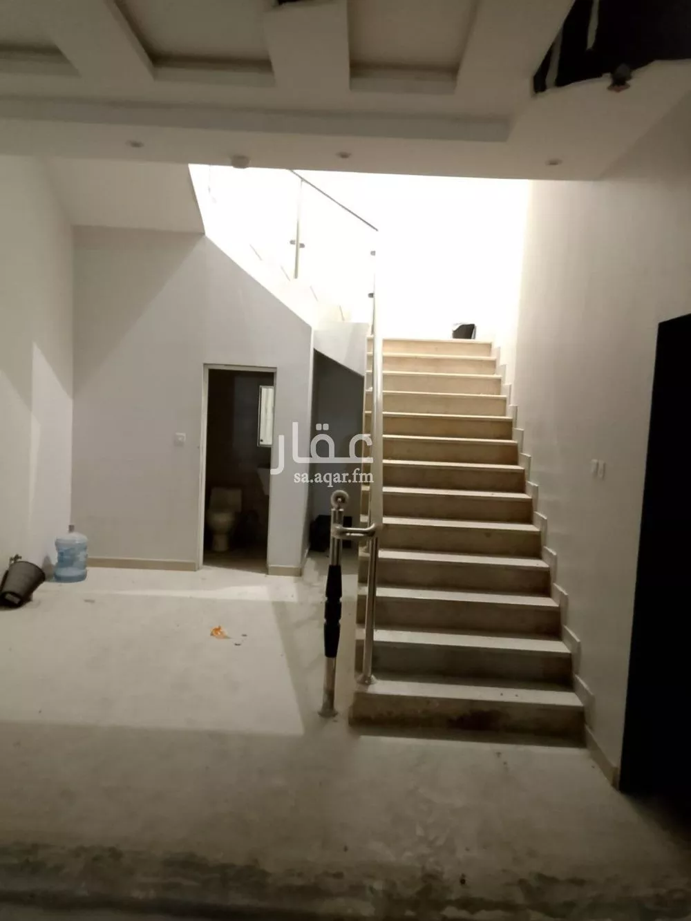 محل 900 م² في قرطبة 2