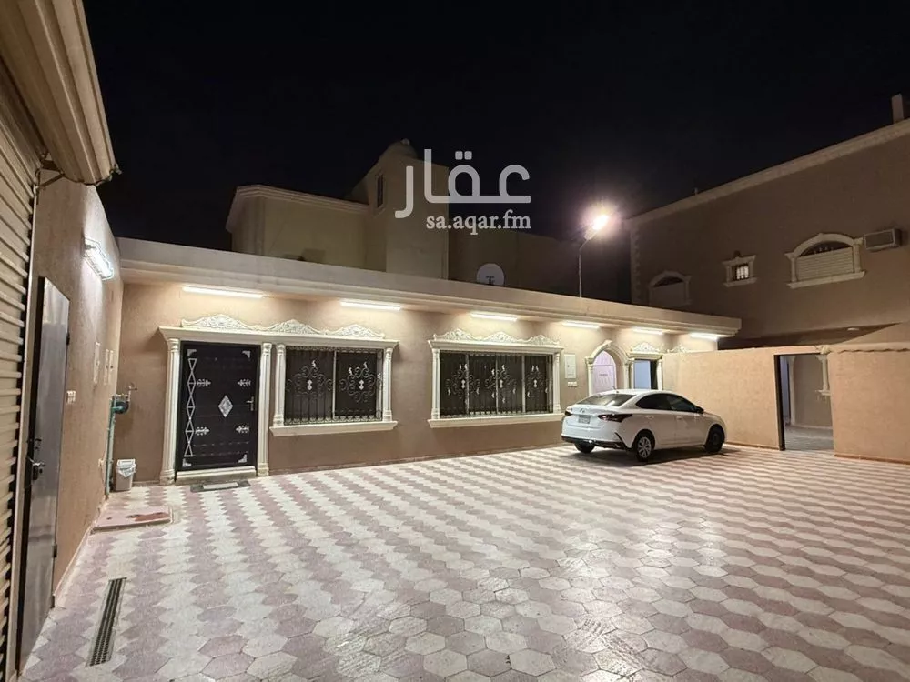 فيلا 6 غرف في النظيم 2