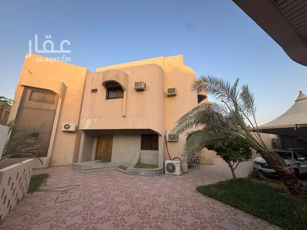 1160 sqm land in Al Rabwa 5