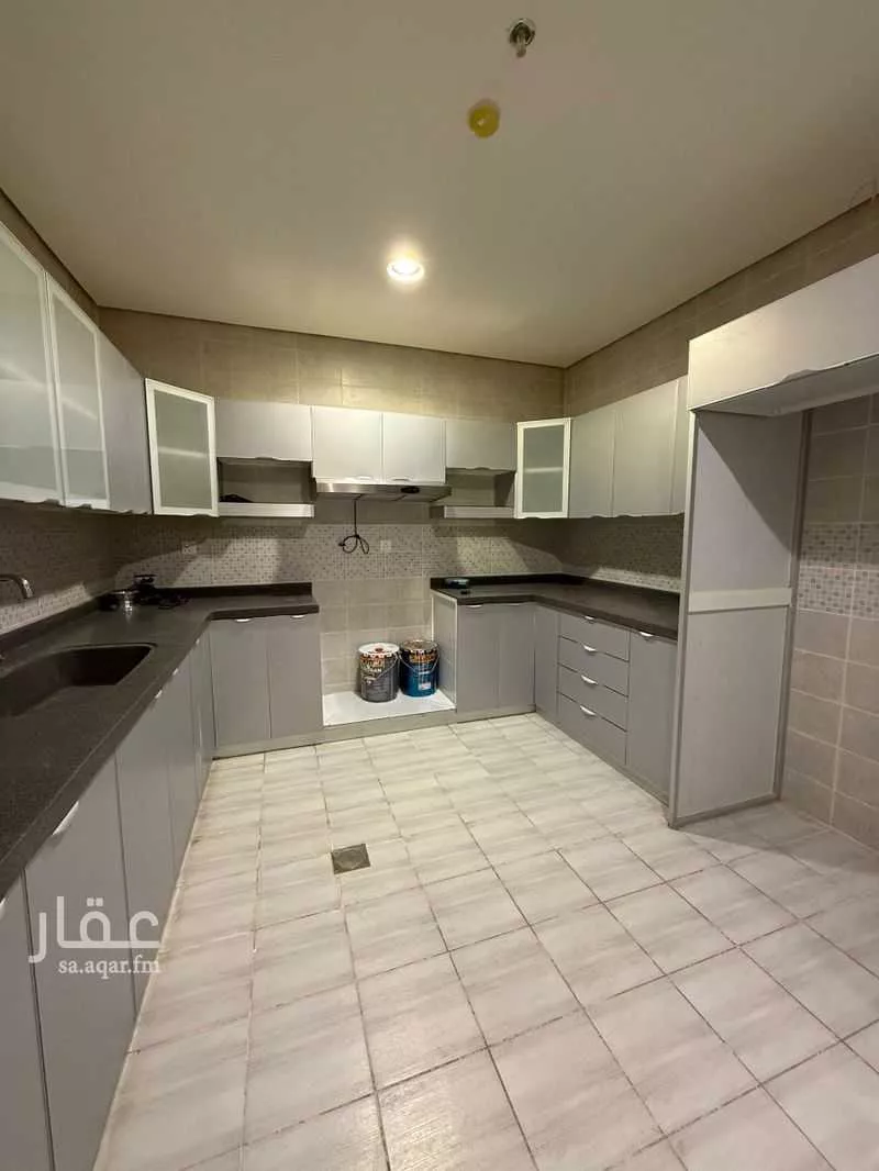 شقة 3 غرف في الملقا 5