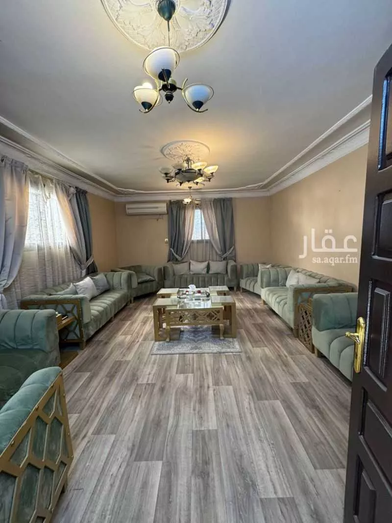 فيلا 8 غرف في الفيحاء 5