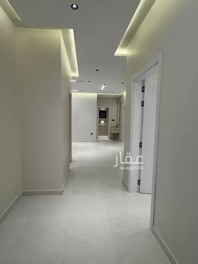 عمارة 681 م² في البحيرات 1