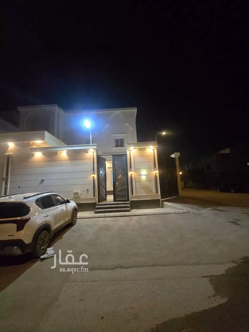 3 bedroom floor in Al Maizilah 1