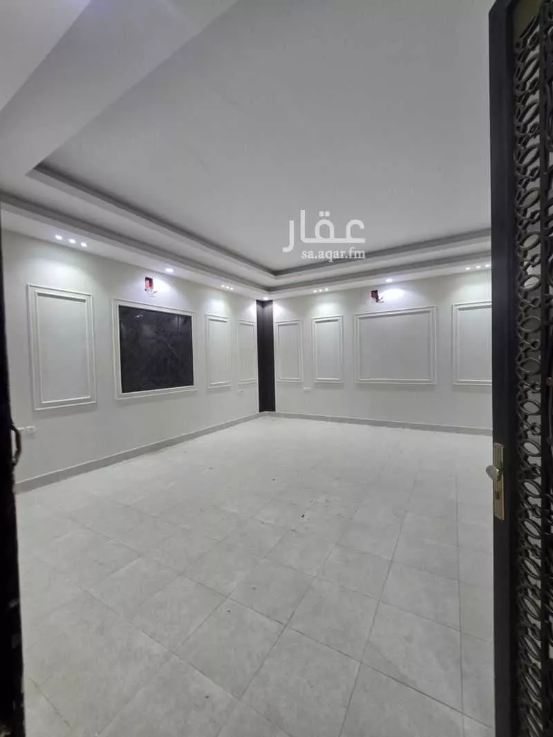 3 bedroom floor in Al Maizilah 2
