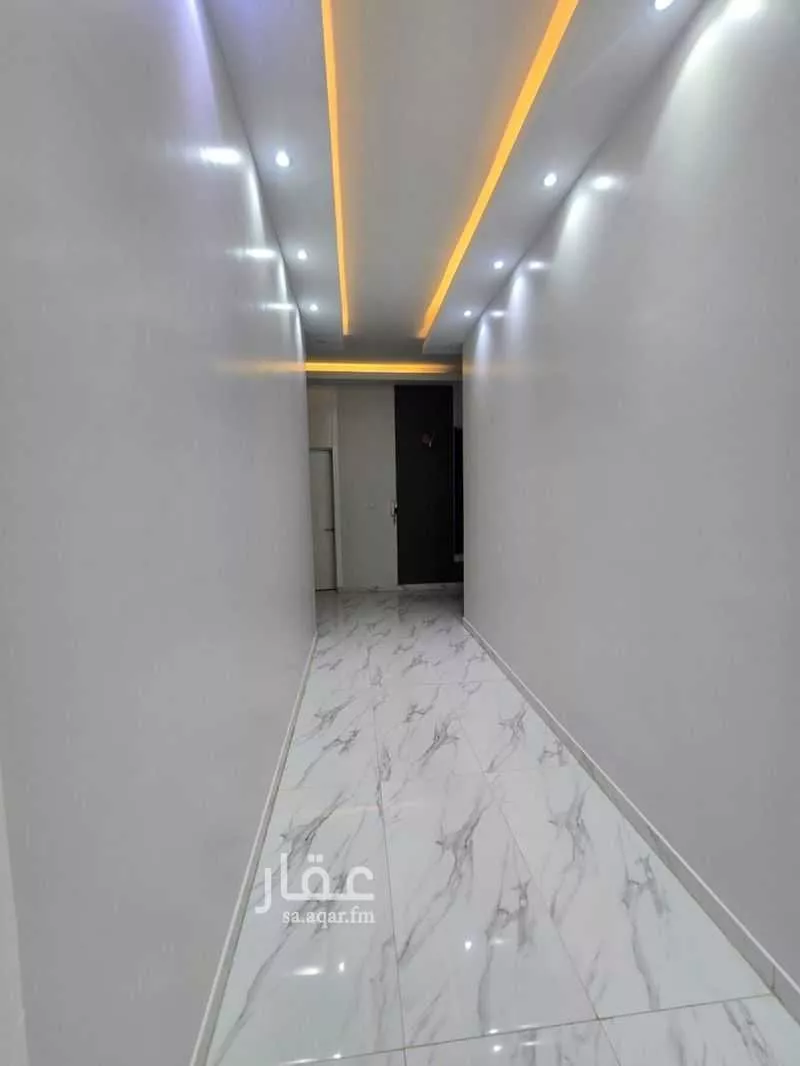 3 bedroom floor in Al Maizilah 5