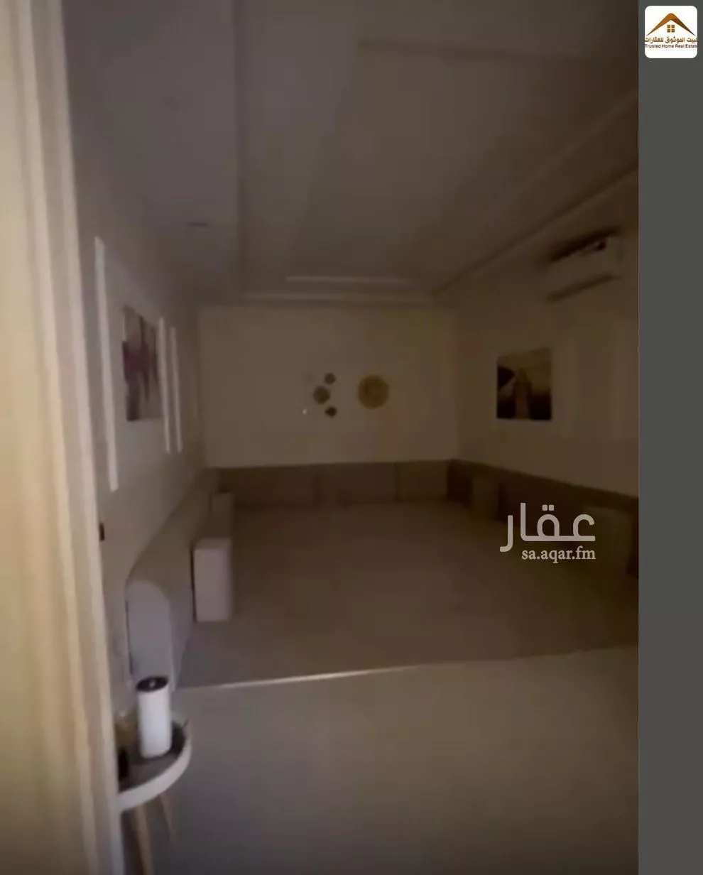 فيلا 4 غرف في الرمال 1