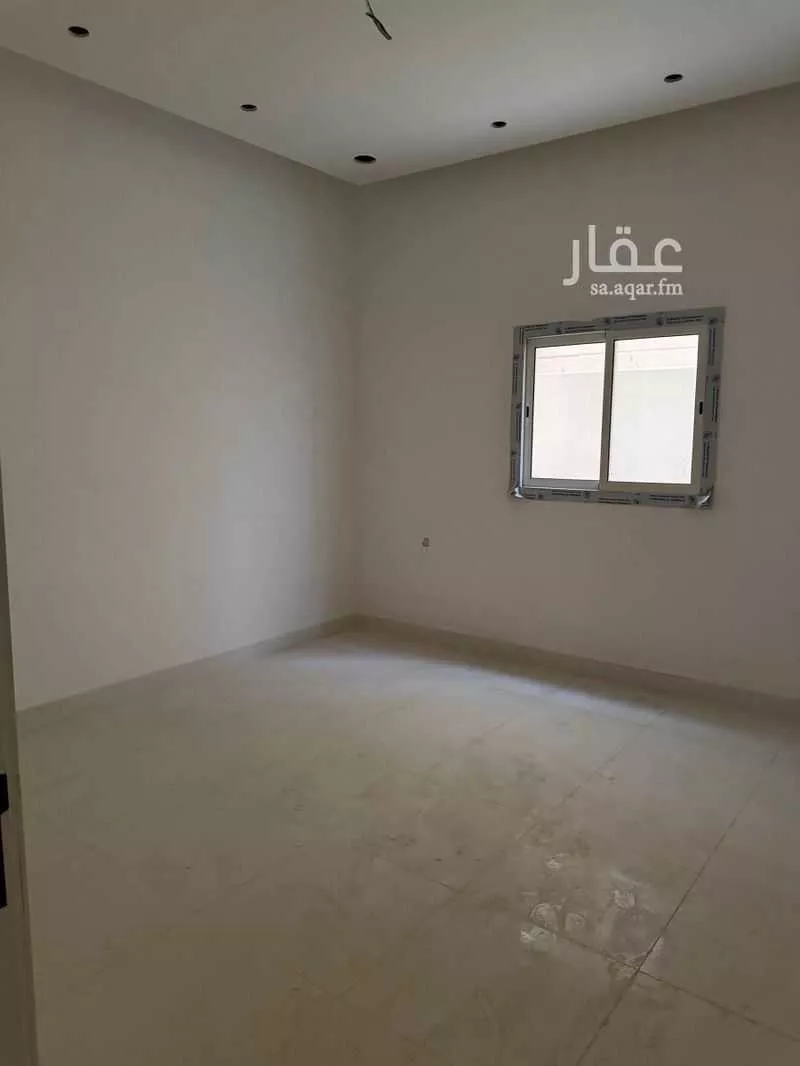 شقة 5 غرف في الروابي 4