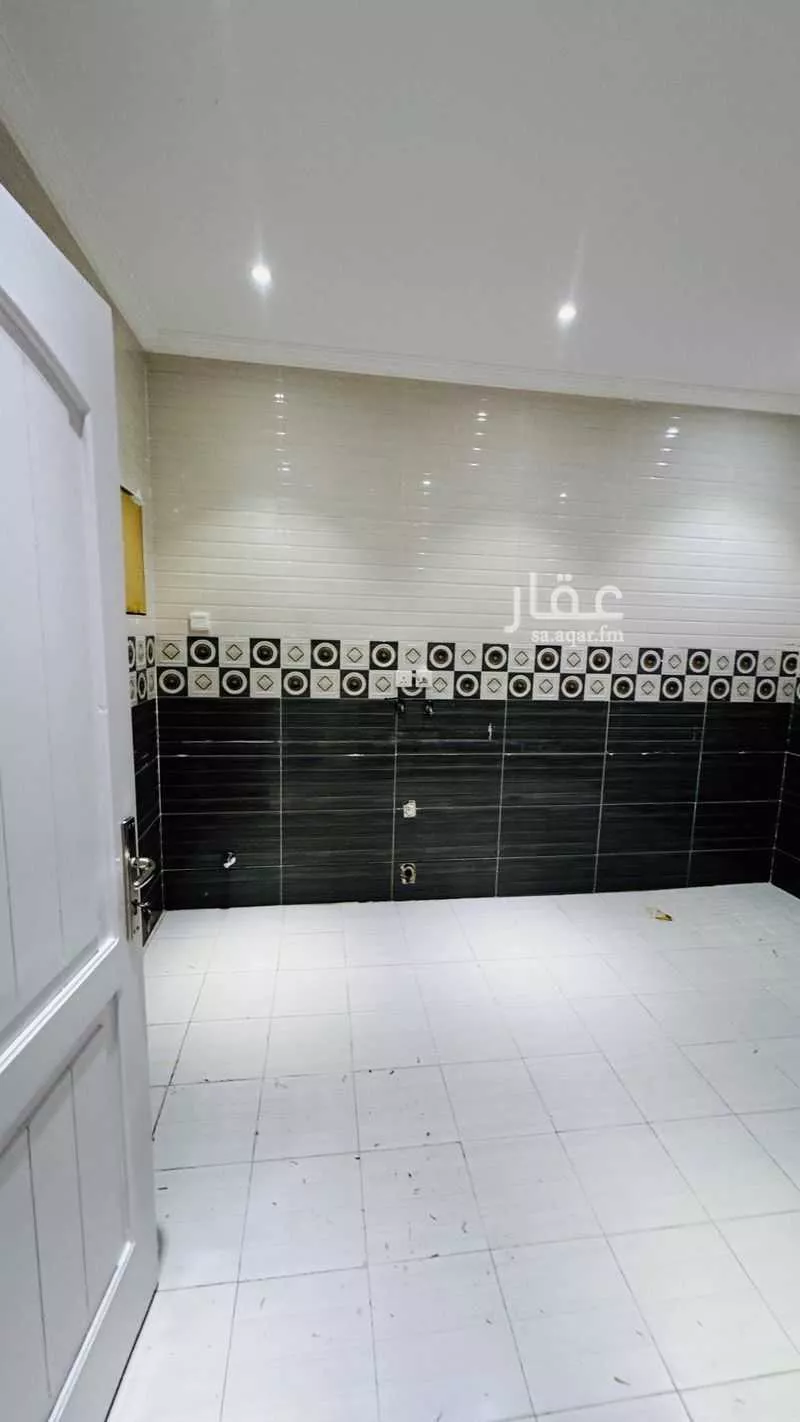 3 bedroom apartment in Ar Rayan, Jeddah 10
