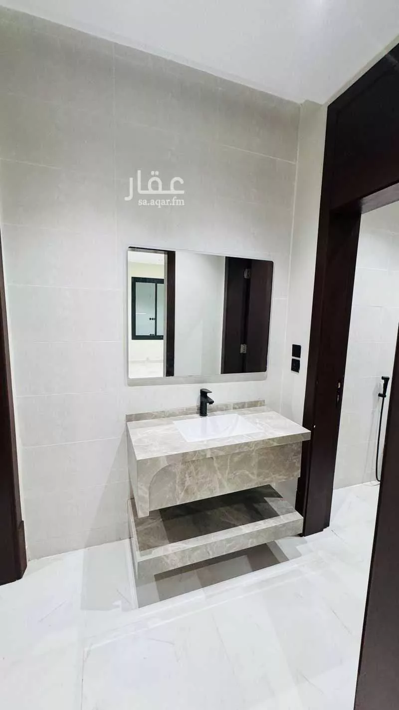 5 bedroom apartment in Ar Rayan, Jeddah 7