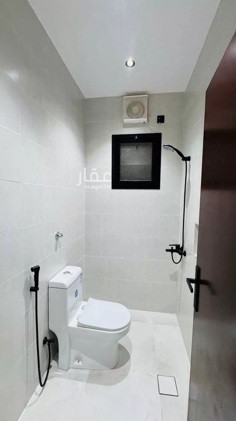 5 bedroom apartment in Ar Rayan, Jeddah 5
