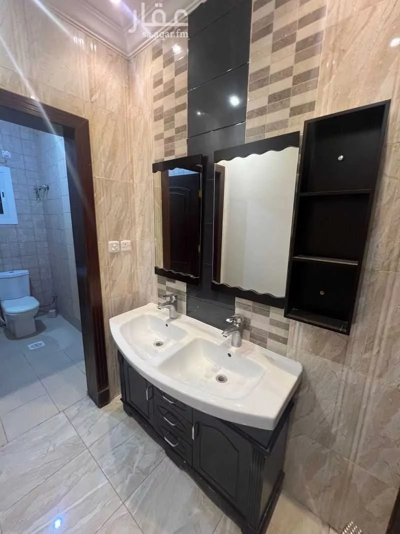 شقة 5 غرف في الريان 4