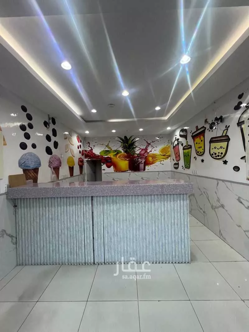 محل 600 م² في الريان 4