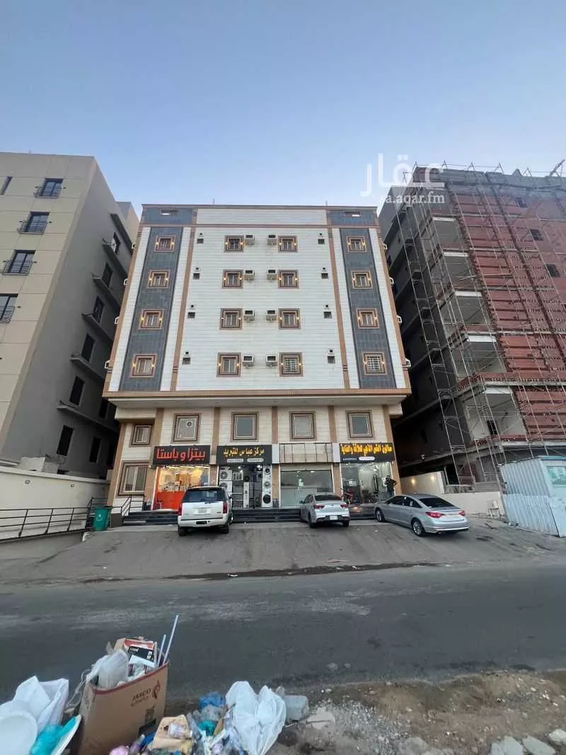 محل 600 م² في الريان 1