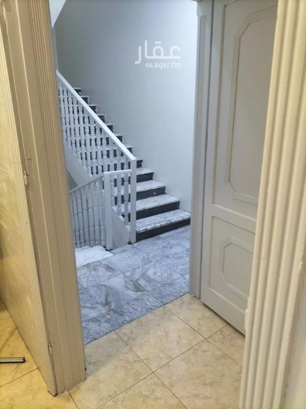 شقة 2 غرف في الخليج 4