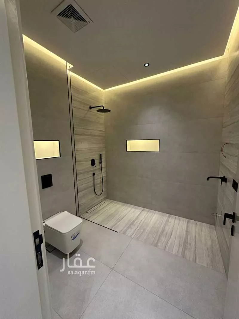 7 bedroom villa in King Faisal, Riyadh 5