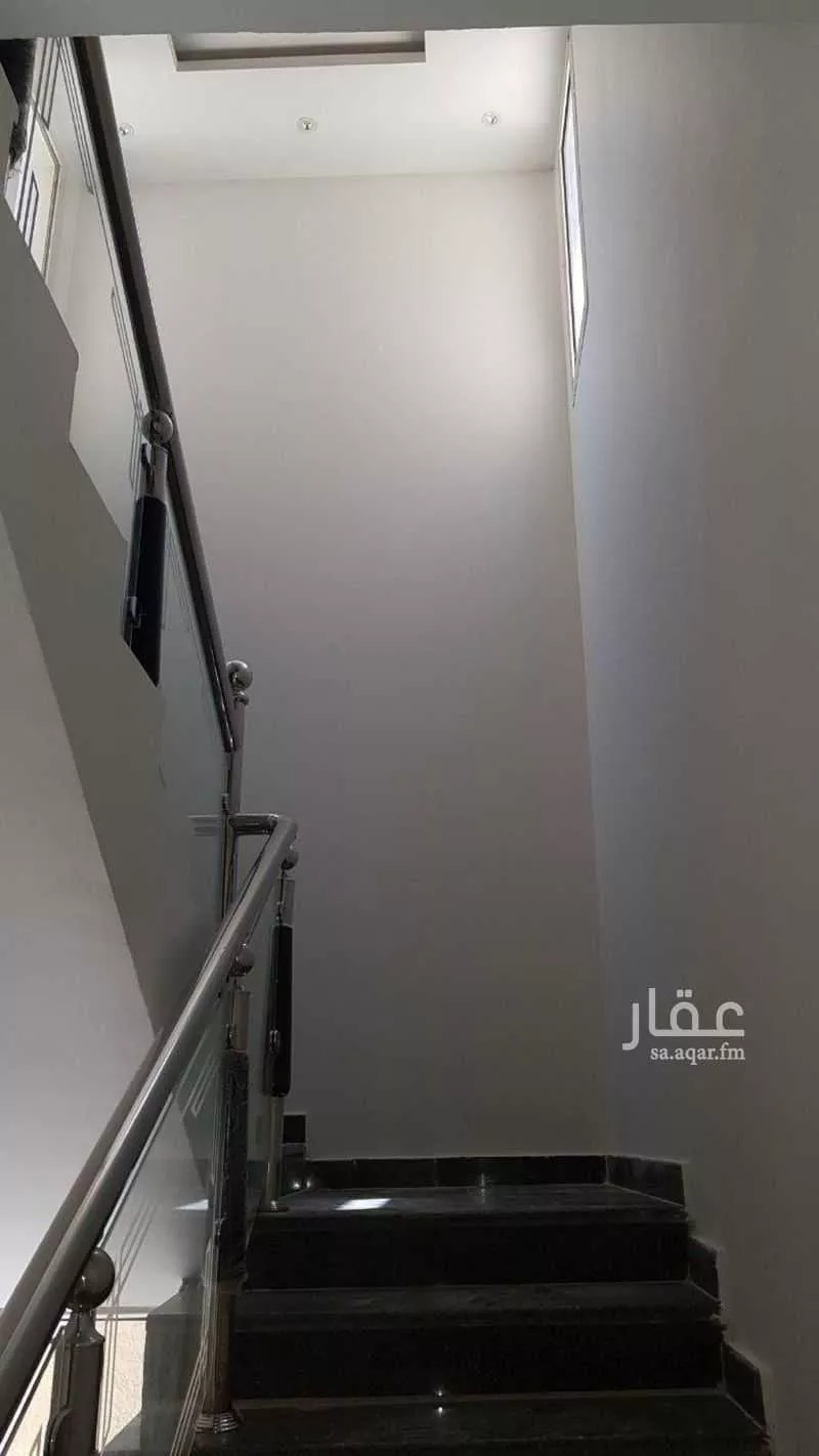 شقة 4 غرف في الملقا 2