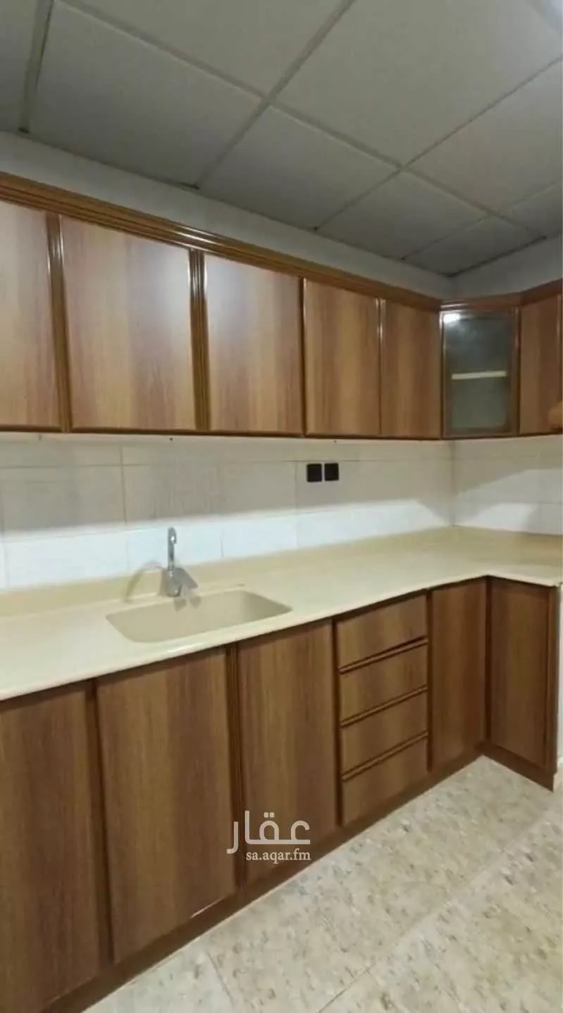 663 sqm building in Al Fayha 3