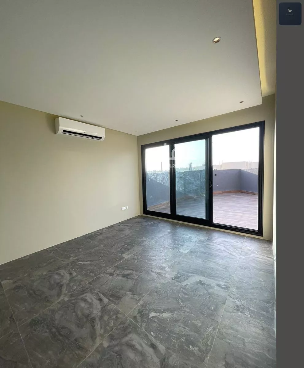 فيلا 4 غرف في العارض 5