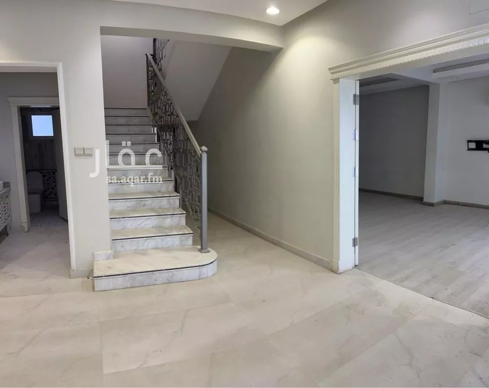 9 bedroom villa in King Abdul Aziz, Riyadh 4