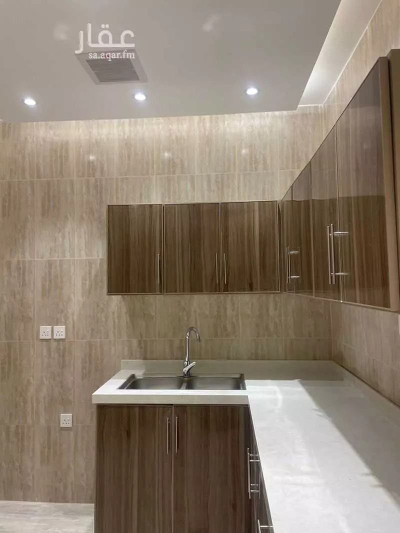 3 bedroom apartment in Al Rawabi, Riyadh 7