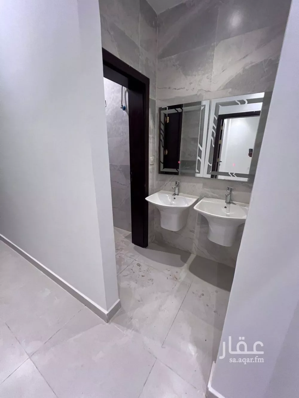 شقة 4 غرف في الواحة 3