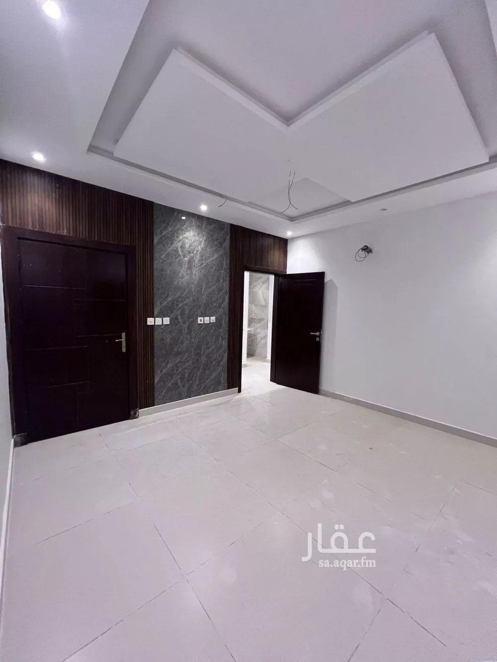 شقة 4 غرف في الواحة 2