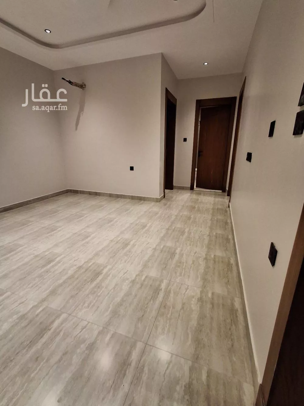 شقة 4 غرف في النزهة 3