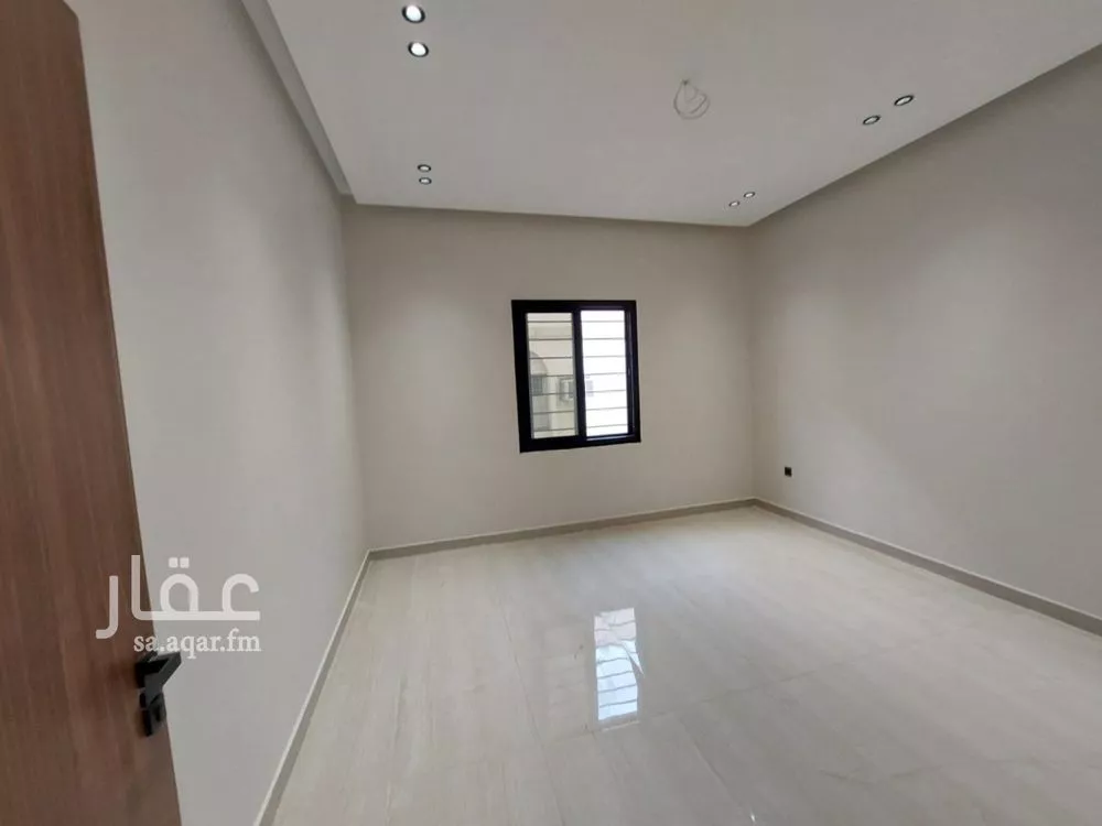 3 bedroom apartment in Uhud 4