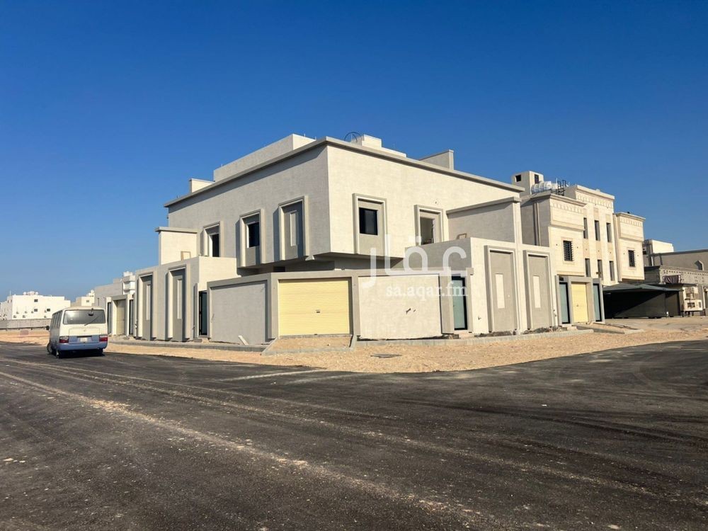 7 bedroom villa in Ishbiliyah, Eastern Province 2