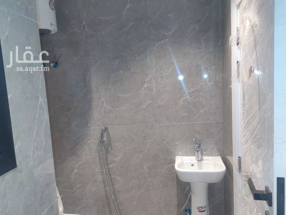 شقة 1 غرف في الملك فهد 2