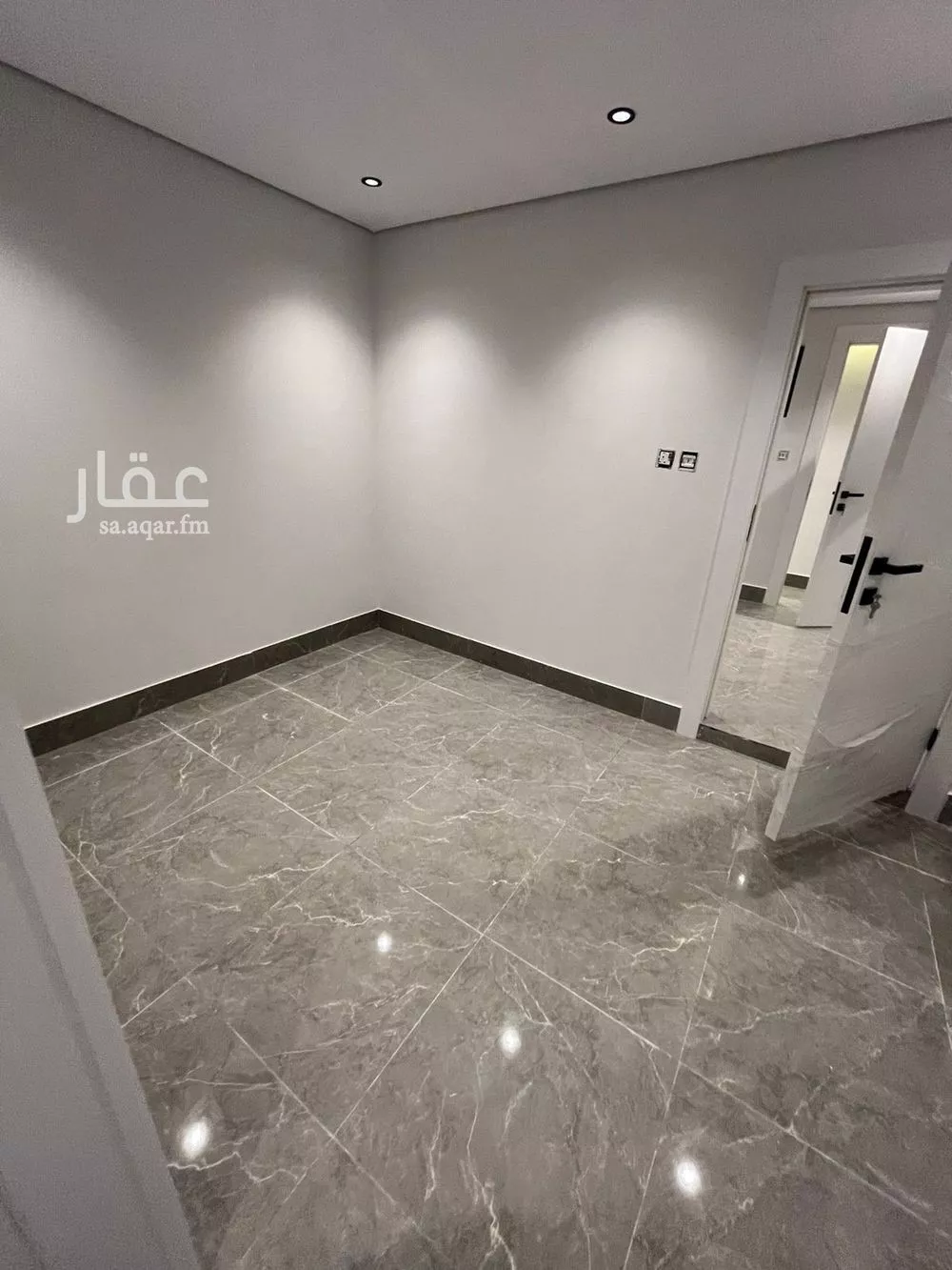 شقة 1 غرف في الملك فهد 4