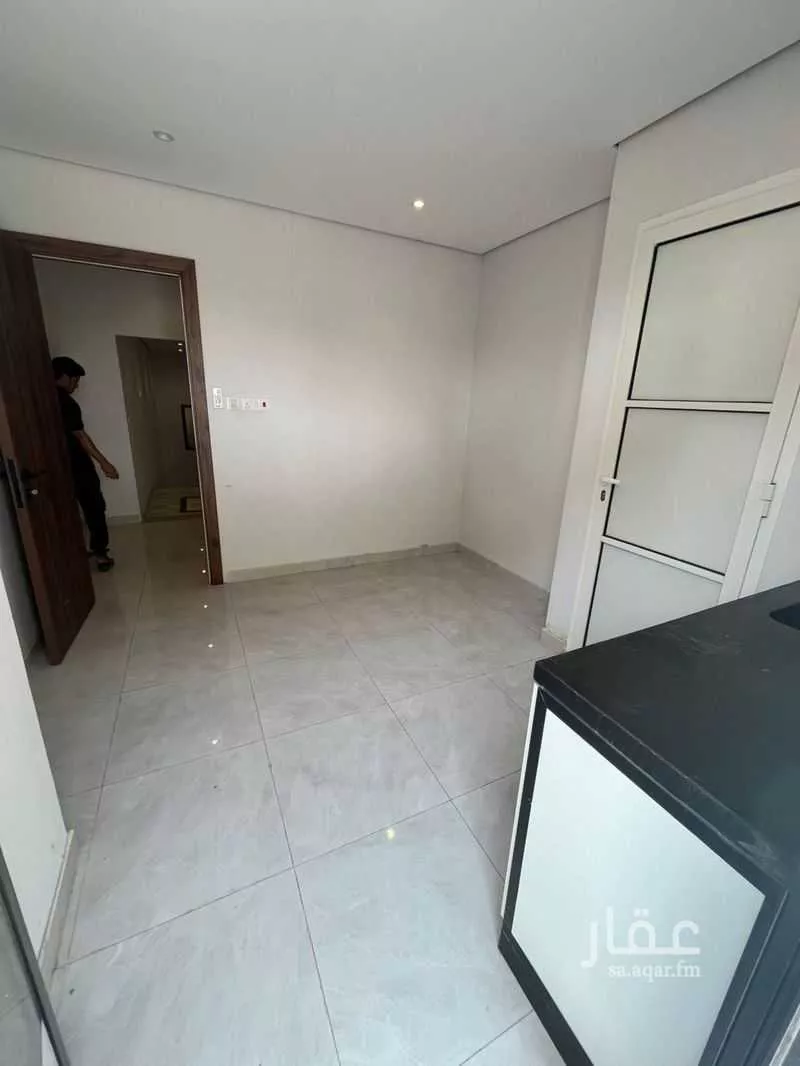 شقة 1 غرف في جرير 2