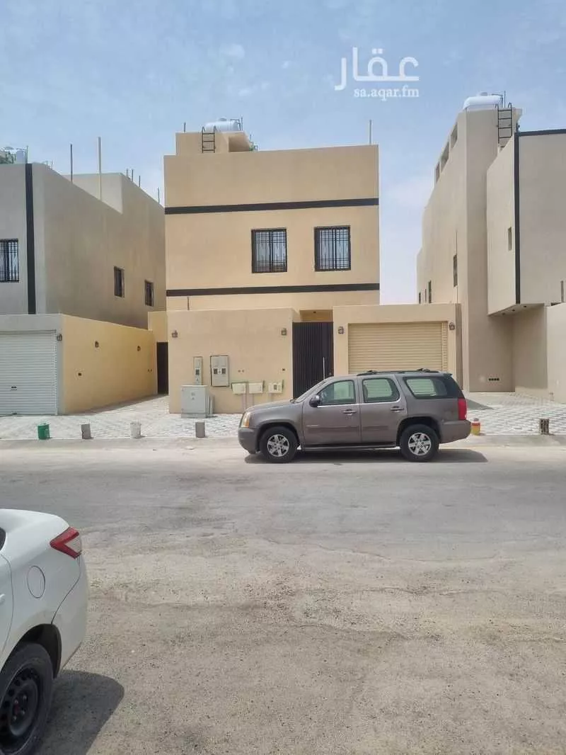 2 bedroom floor in Al Janadriyah 2