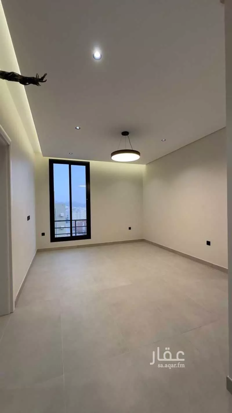 شقة 4 غرف في بطحاء قريش 3