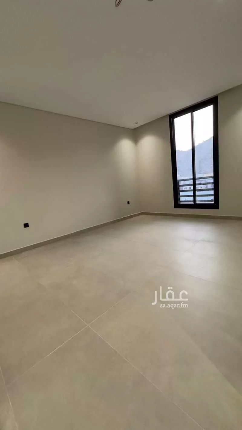 شقة 4 غرف في بطحاء قريش 4