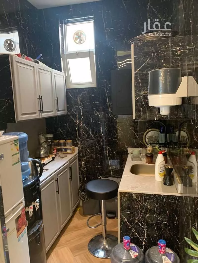 office in Granada, Riyadh 6