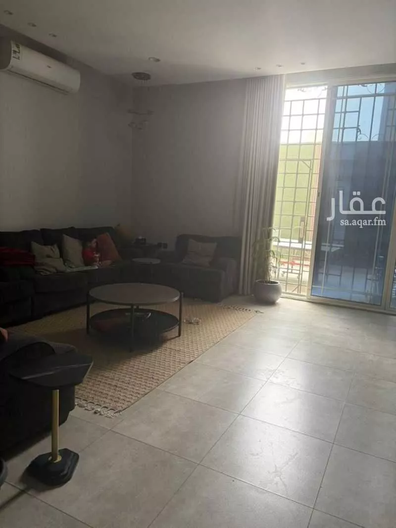 فيلا 6 غرف في الرمال 2