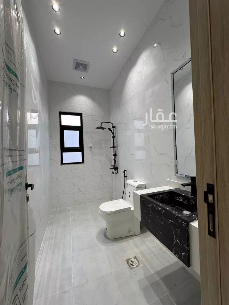 5 bedroom apartment in Al Ranuna, Madinah 9