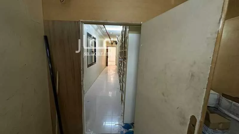 1 bedroom office in Mishrifah, Jeddah 4