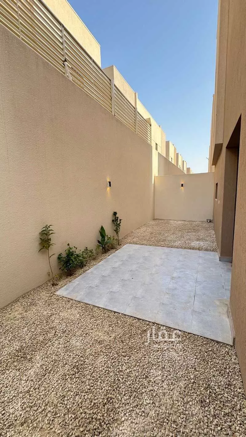 فيلا 5 غرف في النرجس 4