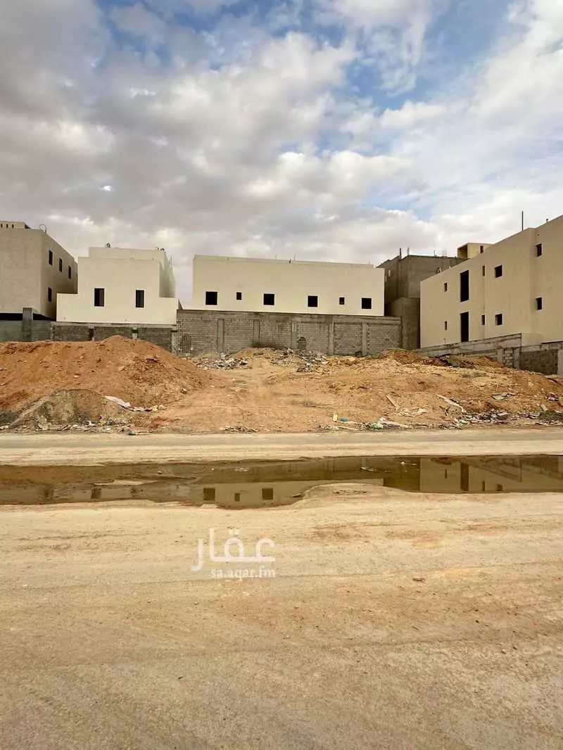 أرض 324 م² في الشرق 5