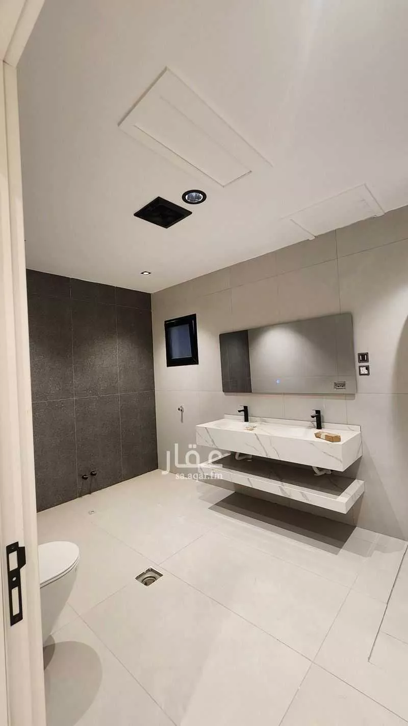 فيلا 5 غرف في الشراع 4