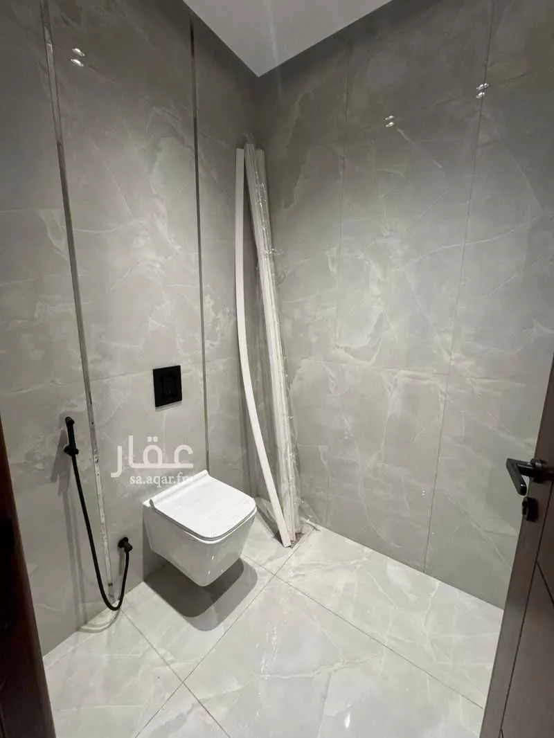 فيلا 6 غرف في الشراع 4