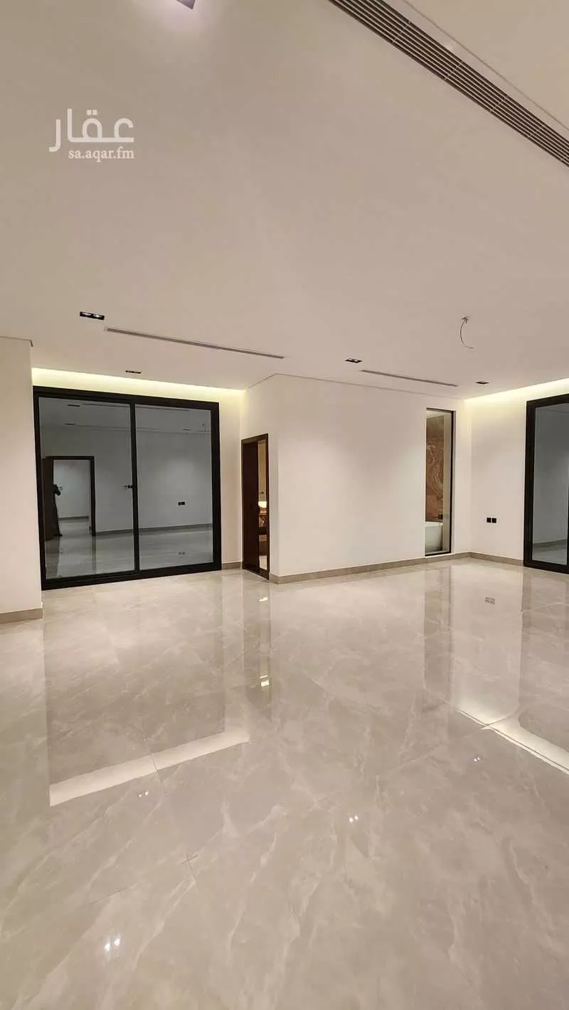 فيلا 7 غرف في الشراع 5