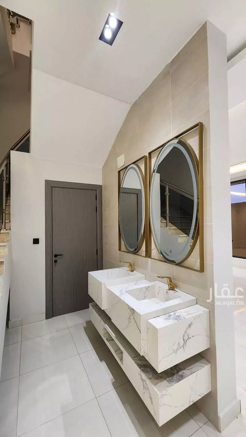 فيلا 5 غرف في الصوارى 3