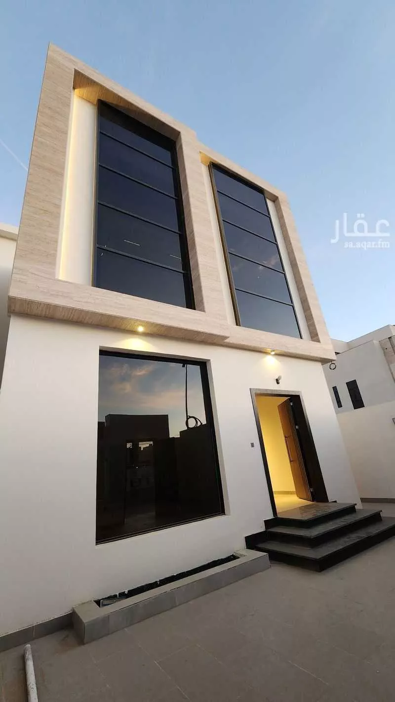 فيلا 5 غرف في الشراع 1