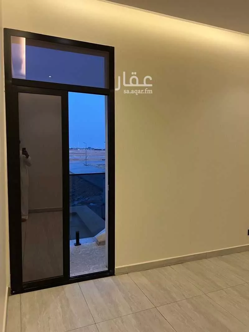 شقة 4 غرف في الرمال 5