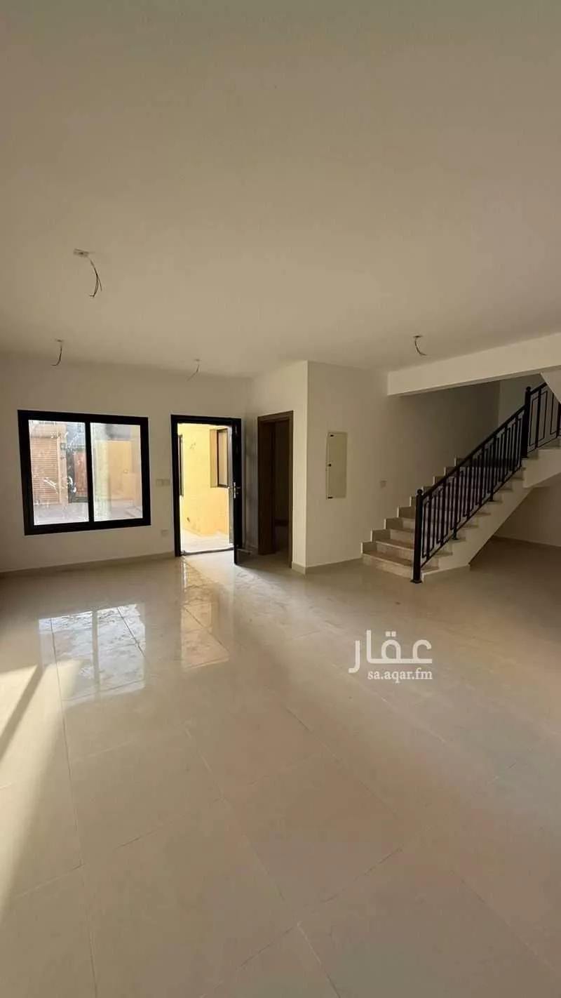 4 bedroom villa in As Suwaidi Al Gharabi, Riyadh 5